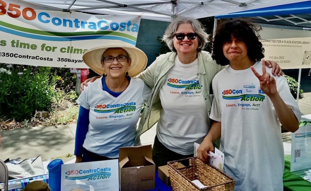 El Cerrito Climate Action Now 350 Contra Costa Action volunteers at the El Cerrito 4th of July celebration, 2025