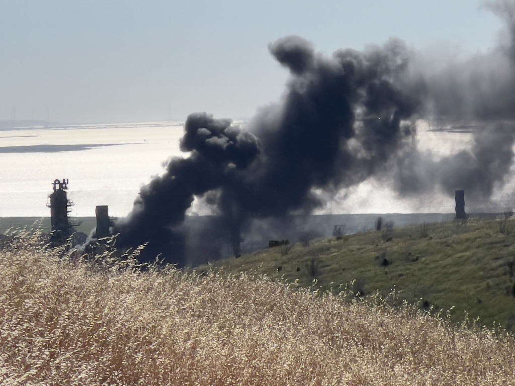 Fire at the Valero Refinery in Benicia, CA, May 5, 2025. Image credit: Christine Stevens
