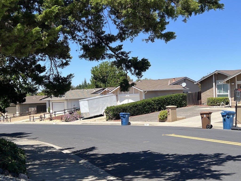 Single family housing development in AntiochImage credit: Volunteer Staff Photo Antioch (94509 & 94531) Climate Action & Advocacy - 350 Contra Costa Action Antioch (94509 & 94531) Climate Action & Advocacy - 350 Contra Costa Action