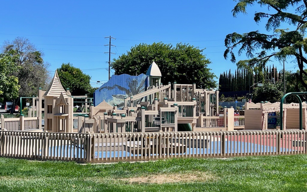 An elaborate playground sits unused on a warm, sunny day in Antioch, CA Image credit: Christine Stevens Antioch (94509 & 94531) Climate Action & Advocacy - 350 Contra Costa Action Antioch (94509 & 94531) Climate Action & Advocacy - 350 Contra Costa Action